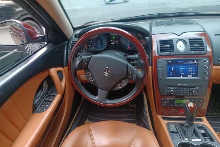 Used Maserati President 2010 4.7L Executive Edition Steering Wheel