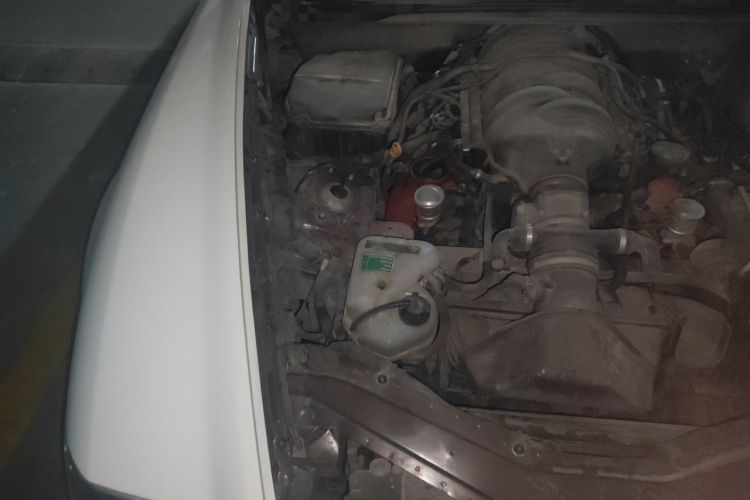Used Maserati President 2010 4.7L Executive Edition Engine Bay Right