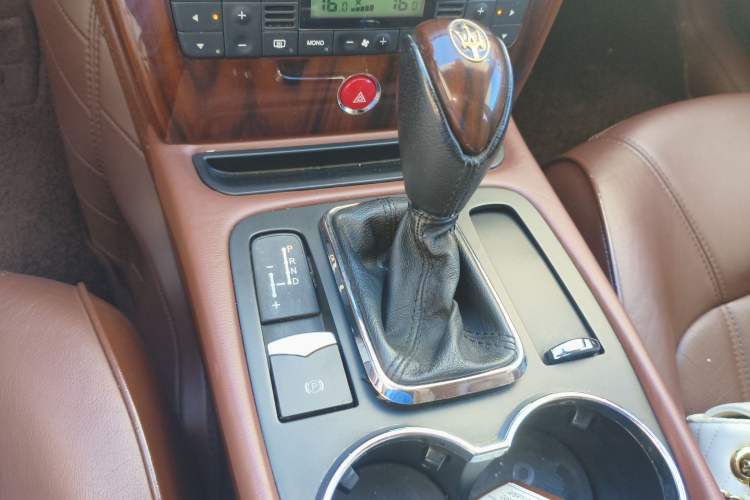 Used Maserati President 2010 4.2L Elite Edition Gear Lever