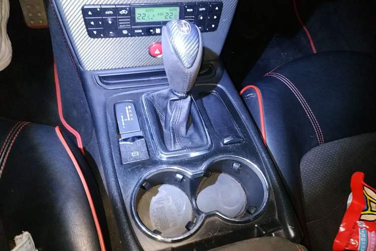 Used Maserati President 2010 4.7L Sport Edition Gear Lever