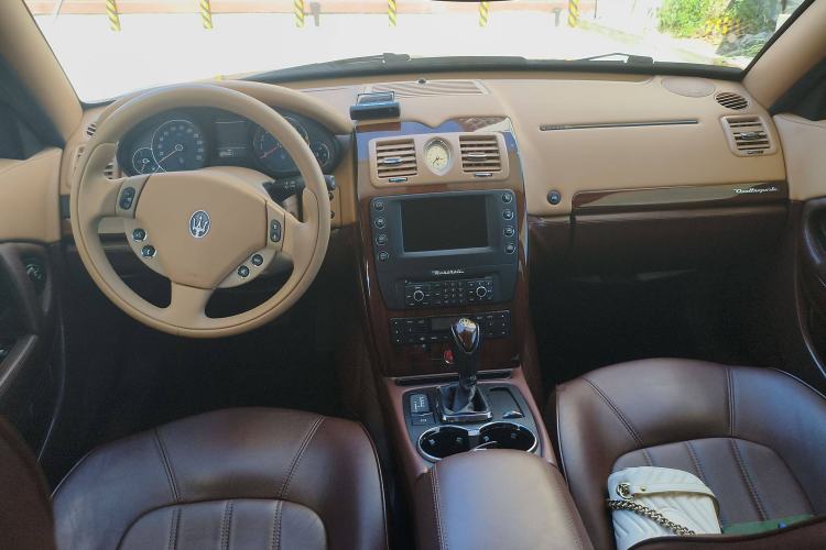 Used Maserati President 2010 4.2L Elite Edition Interior 2