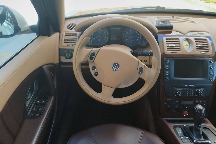 Used Maserati President 2010 4.2L Elite Edition Steering Wheel