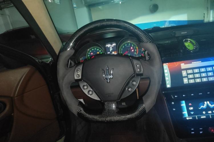 Used Maserati President 2010 4.7L Executive Edition Steering Wheel