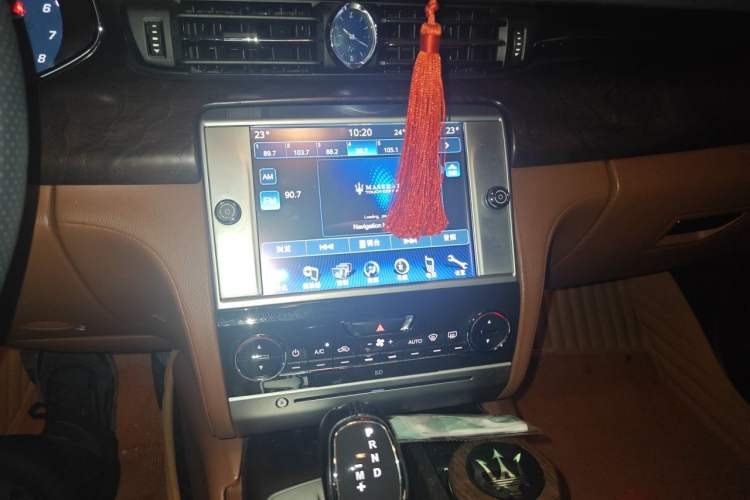 Used Maserati President 2013 3.0T Standard Model Audio And AC Panel