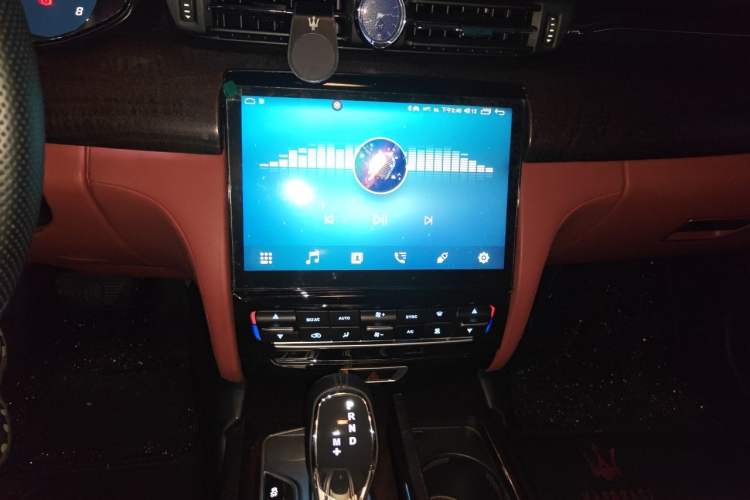 Used Maserati President 2013 3.0T Standard Model Audio And AC Panel