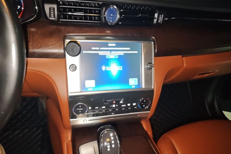 Used Maserati President 2013 3.0T Standard Model Audio And AC Panel