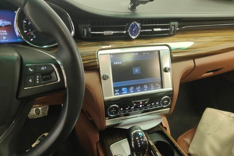 Used Maserati President 2013 3.0T Standard Model Audio And AC Panel