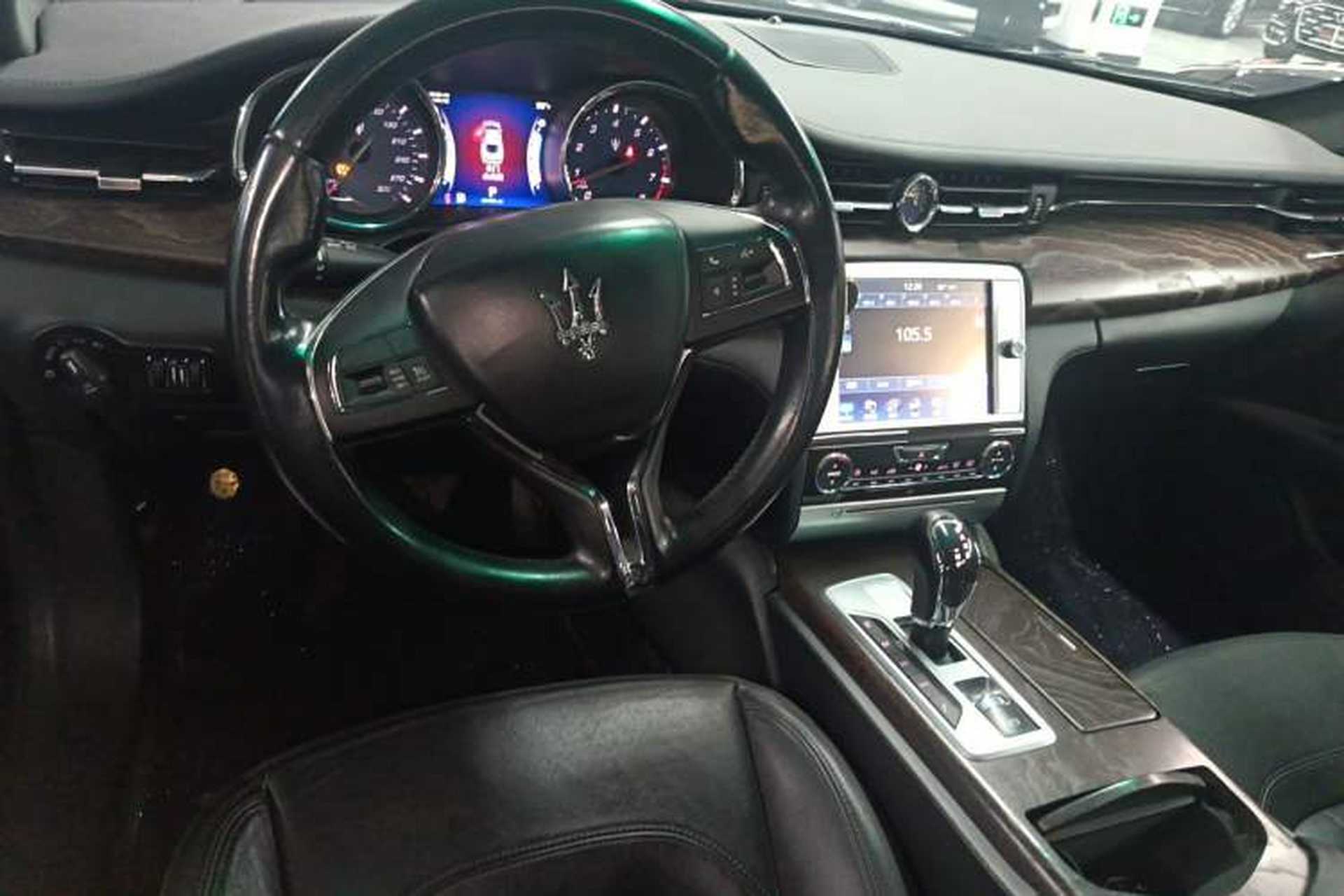 Used Maserati President 2013 3.0T Standard Model Center Console
