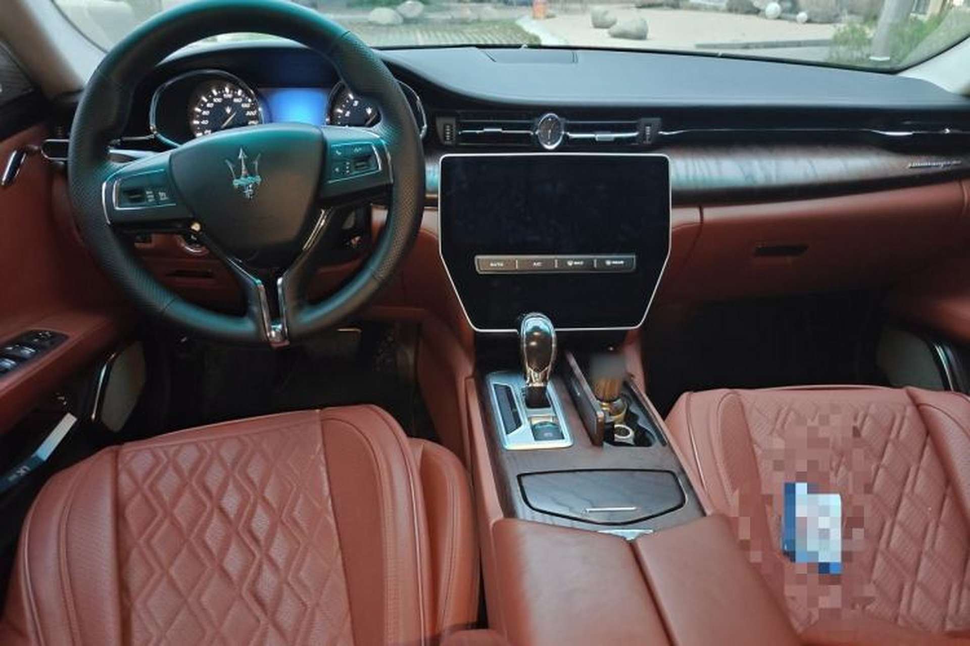 Used Maserati President 2013 3.0T Standard Model Center Console