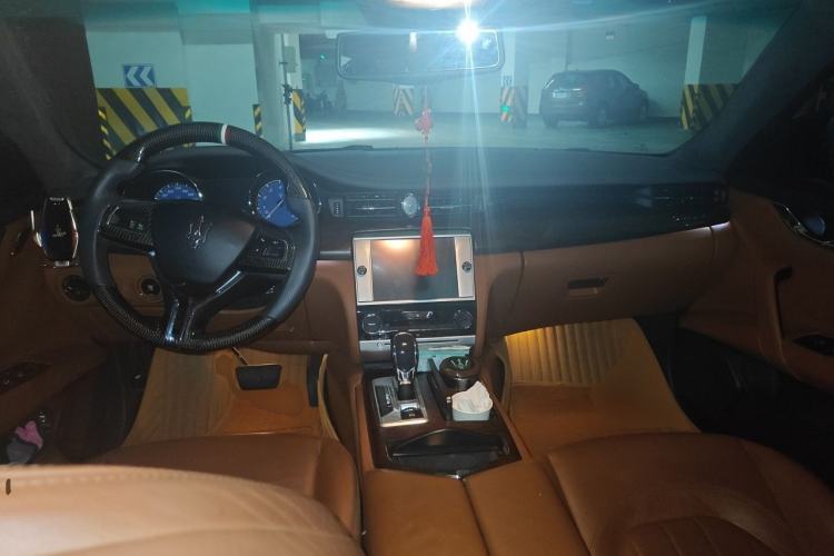 Used Maserati President 2013 3.0T Standard Model Center Console