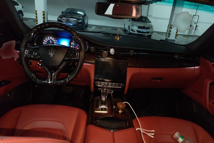 Used Maserati President 2013 3.0T Standard Model Center Console