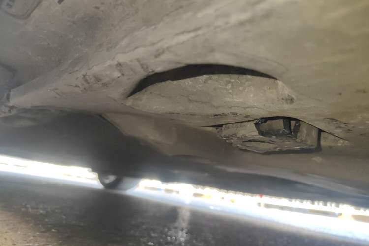 Used Maserati President 2013 3.0T Standard Model Chassis Front Right