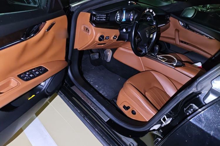 Used Maserati President 2013 3.0T Standard Model Driver Seat