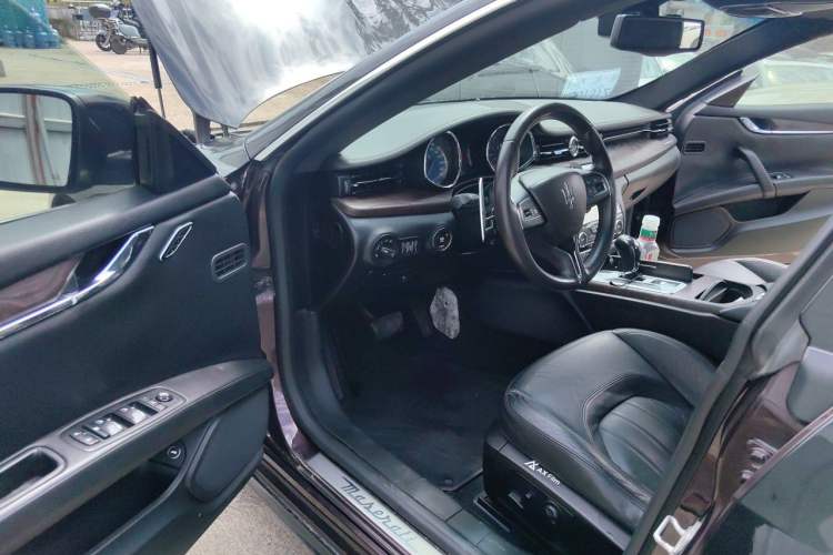 Used Maserati President 2013 3.0T Standard Model Driver Seat