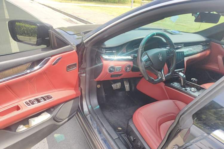 Used Maserati President 2013 3.0T Standard Model Driver Seat