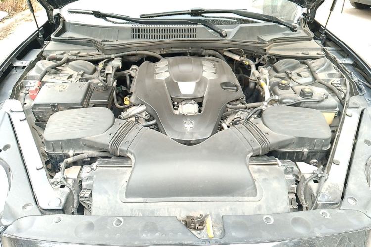 Used Maserati President 2013 3.0T Standard Model Engine Bay