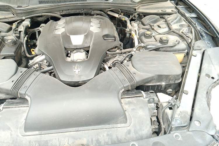 Used Maserati President 2013 3.0T Standard Model Engine Bay Left