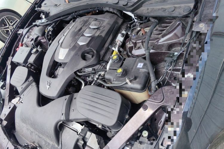 Used Maserati President 2013 3.0T Standard Model Engine Bay Left