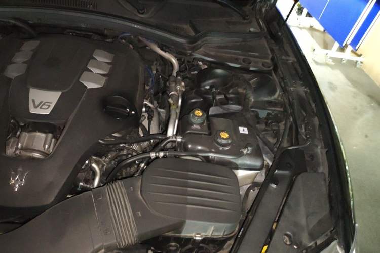Used Maserati President 2013 3.0T Standard Model Engine Bay Left