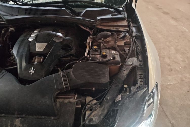 Used Maserati President 2013 3.0T Standard Model Engine Bay Left