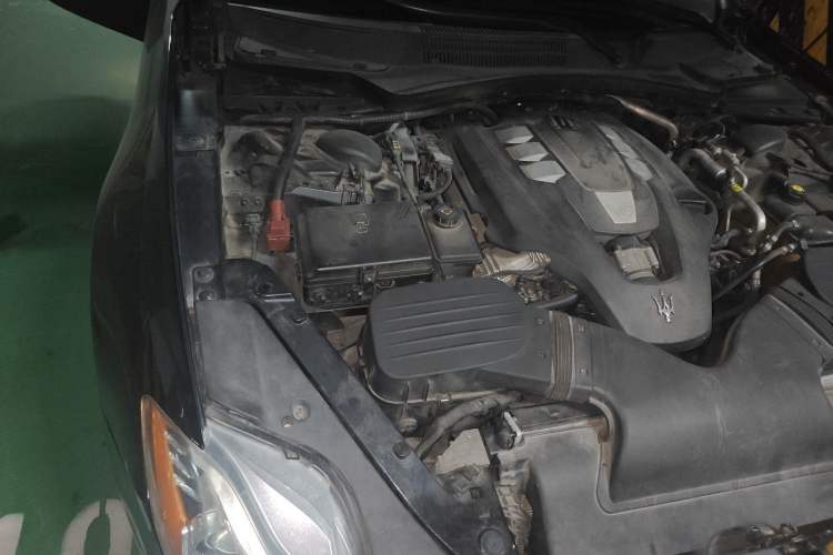 Used Maserati President 2013 3.0T Standard Model Engine Bay Right