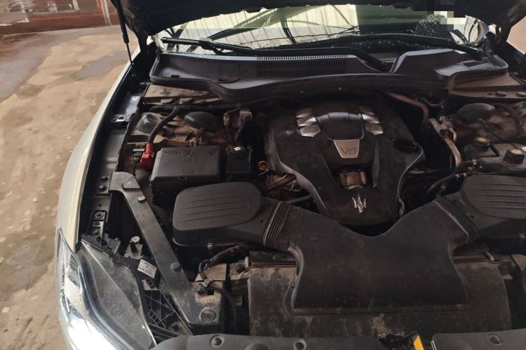 Used Maserati President 2013 3.0T Standard Model Engine Bay Right