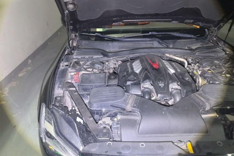 Used Maserati President 2013 3.8T Standard Model Engine Bay Right