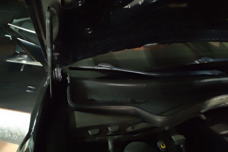 Used Maserati President 2013 3.0T Standard Model Engine Bay Right