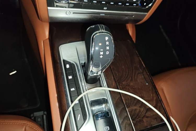 Used Maserati President 2013 3.0T Standard Model Gear Lever