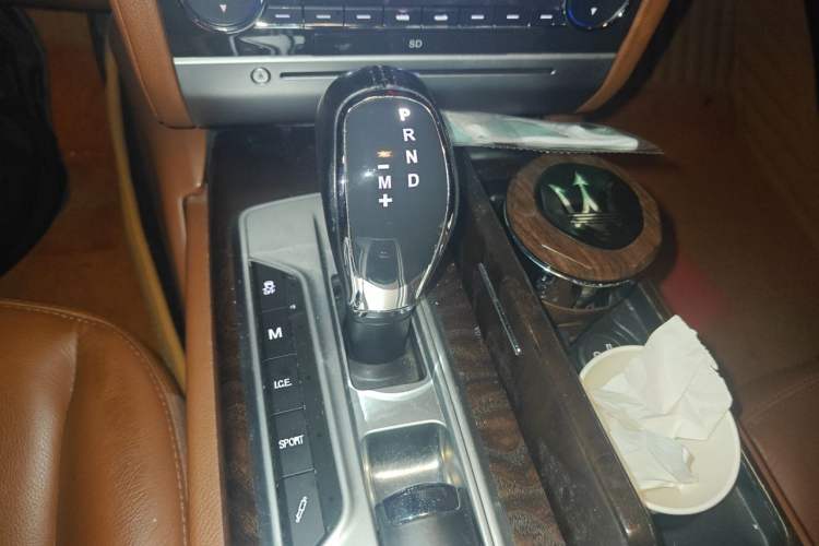 Used Maserati President 2013 3.0T Standard Model Gear Lever