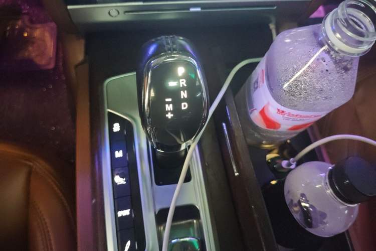 Used Maserati President 2013 3.0T Standard Model Gear Lever