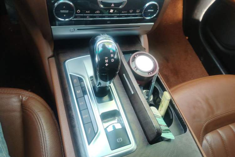 Used Maserati President 2013 3.0T Standard Model Gear Lever
