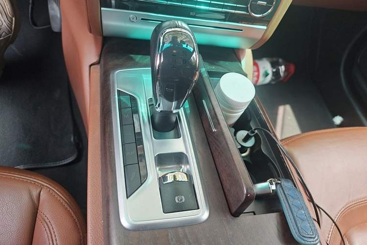 Used Maserati President 2013 3.0T Standard Model Gear Lever