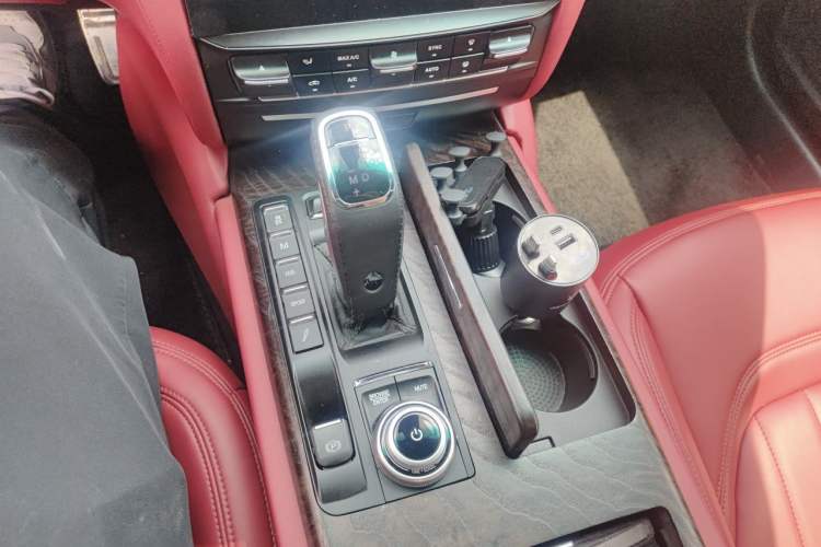 Used Maserati President 2013 3.0T Standard Model Gear Lever