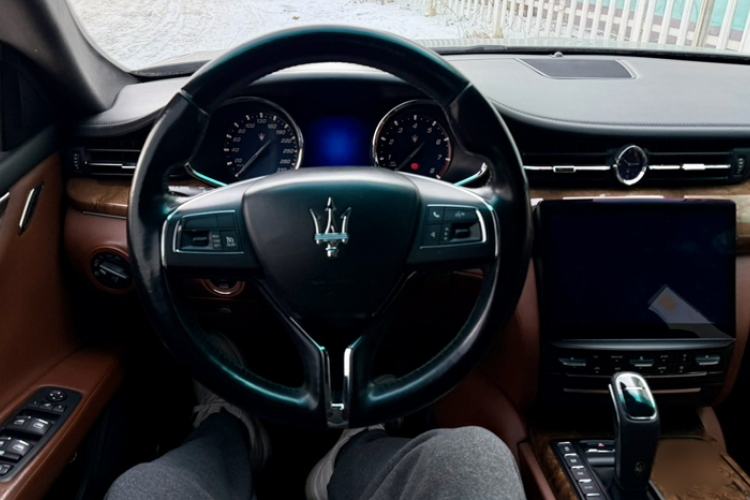 Used Maserati President 2013 3.0T Standard Model Interior 1
