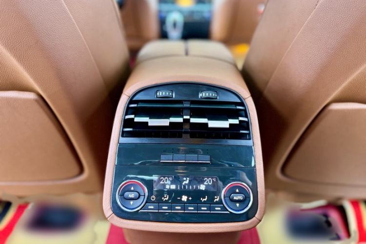 Used Maserati President 2013 3.0T Standard Model Interior 10