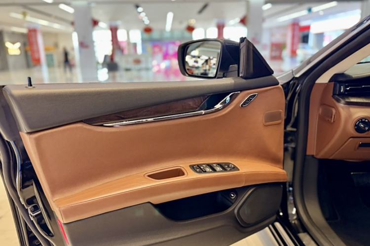 Used Maserati President 2013 3.0T Standard Model Interior 10