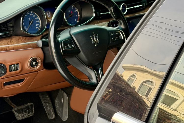 Used Maserati President 2013 3.0T Standard Model Interior 13