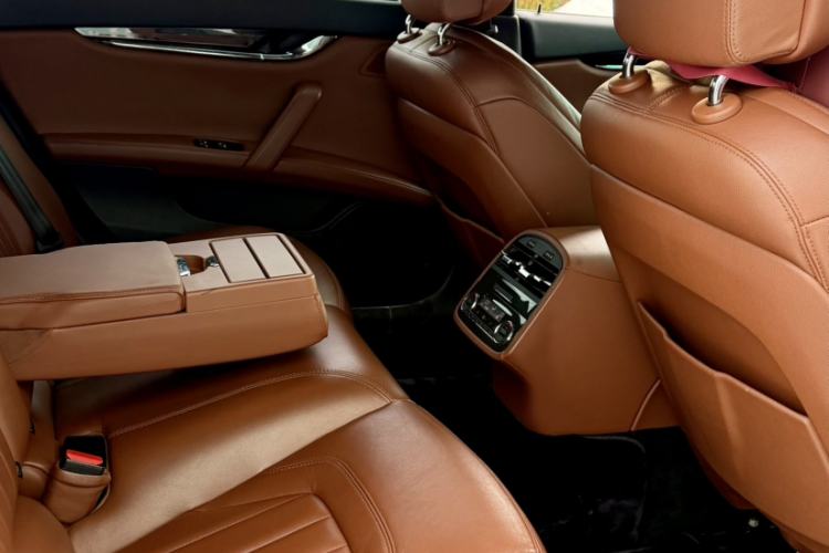 Used Maserati President 2013 3.0T Standard Model Interior 14