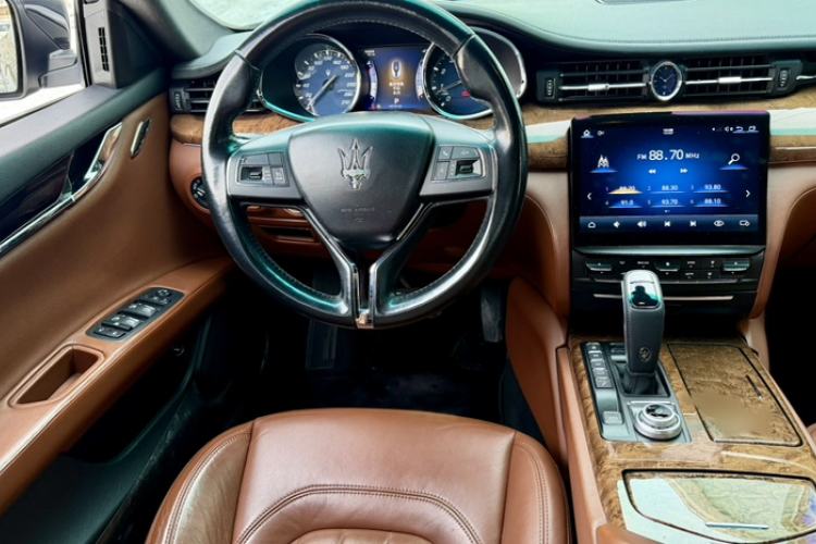 Used Maserati President 2013 3.0T Standard Model Interior 15