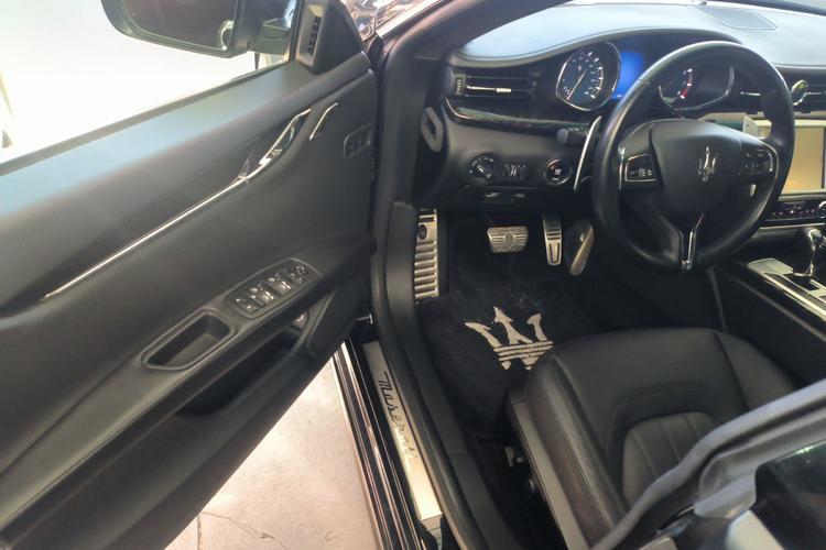 Used Maserati President 2013 3.0T Standard Model Interior 2