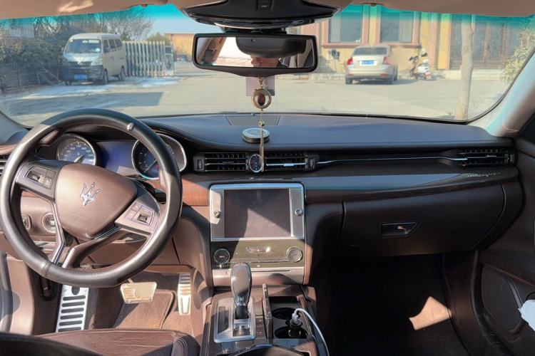 Used Maserati President 2013 3.0T Standard Model Interior 3