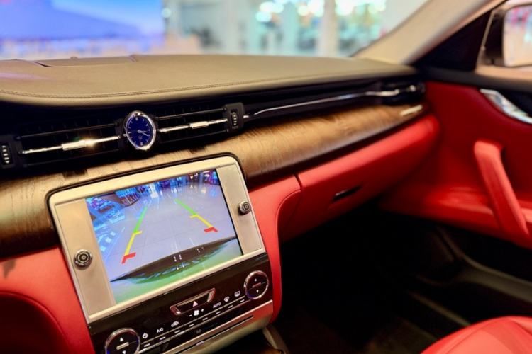 Used Maserati President 2013 3.0T Standard Model Interior 3