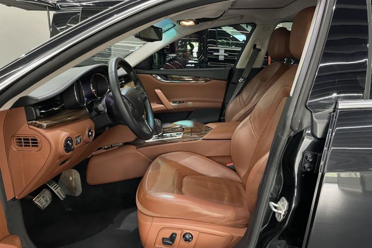 Used Maserati President 2013 3.0T Standard Model Interior 3