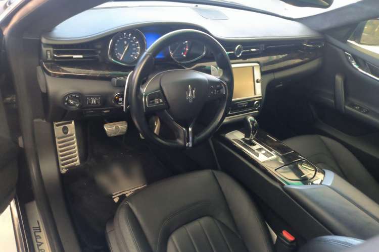 Used Maserati President 2013 3.0T Standard Model Interior 3