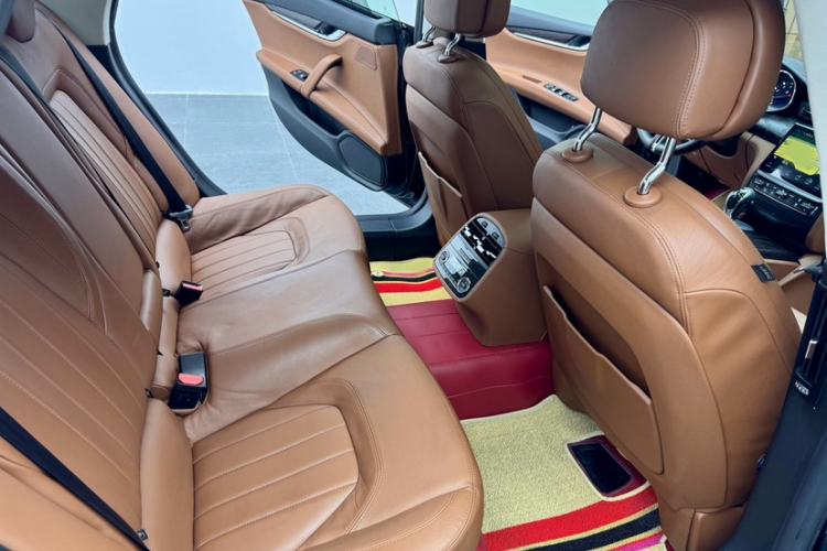 Used Maserati President 2013 3.0T Standard Model Interior 5