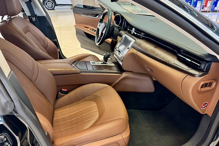 Used Maserati President 2013 3.0T Standard Model Interior 5