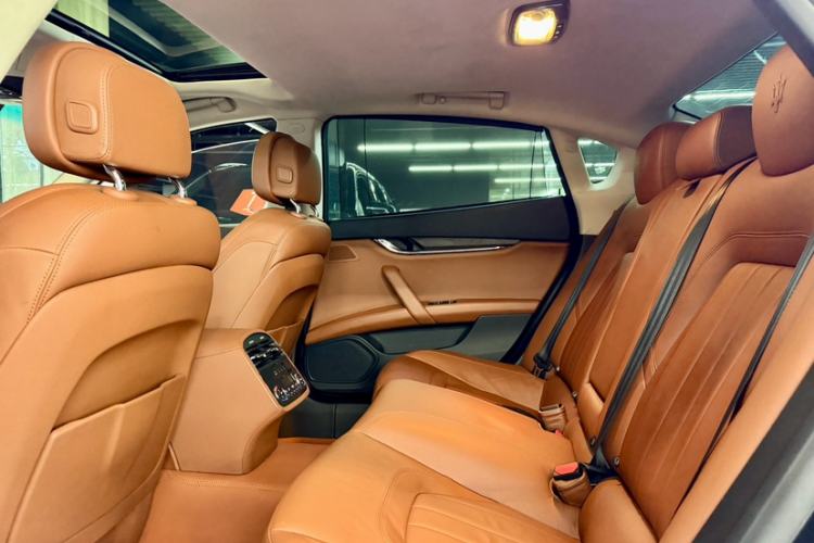 Used Maserati President 2013 3.0T Standard Model Interior 6