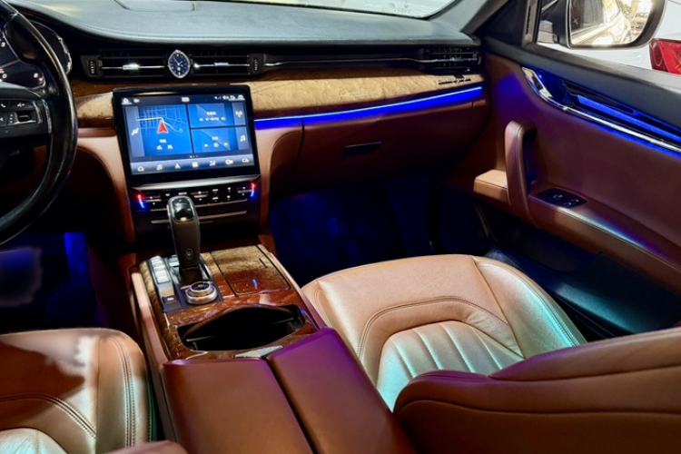 Used Maserati President 2013 3.0T Standard Model Interior 6