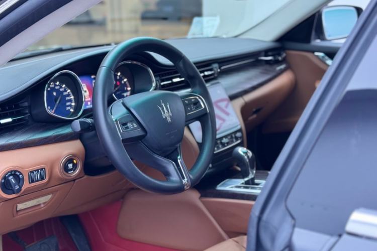 Used Maserati President 2013 3.0T Standard Model Interior 8